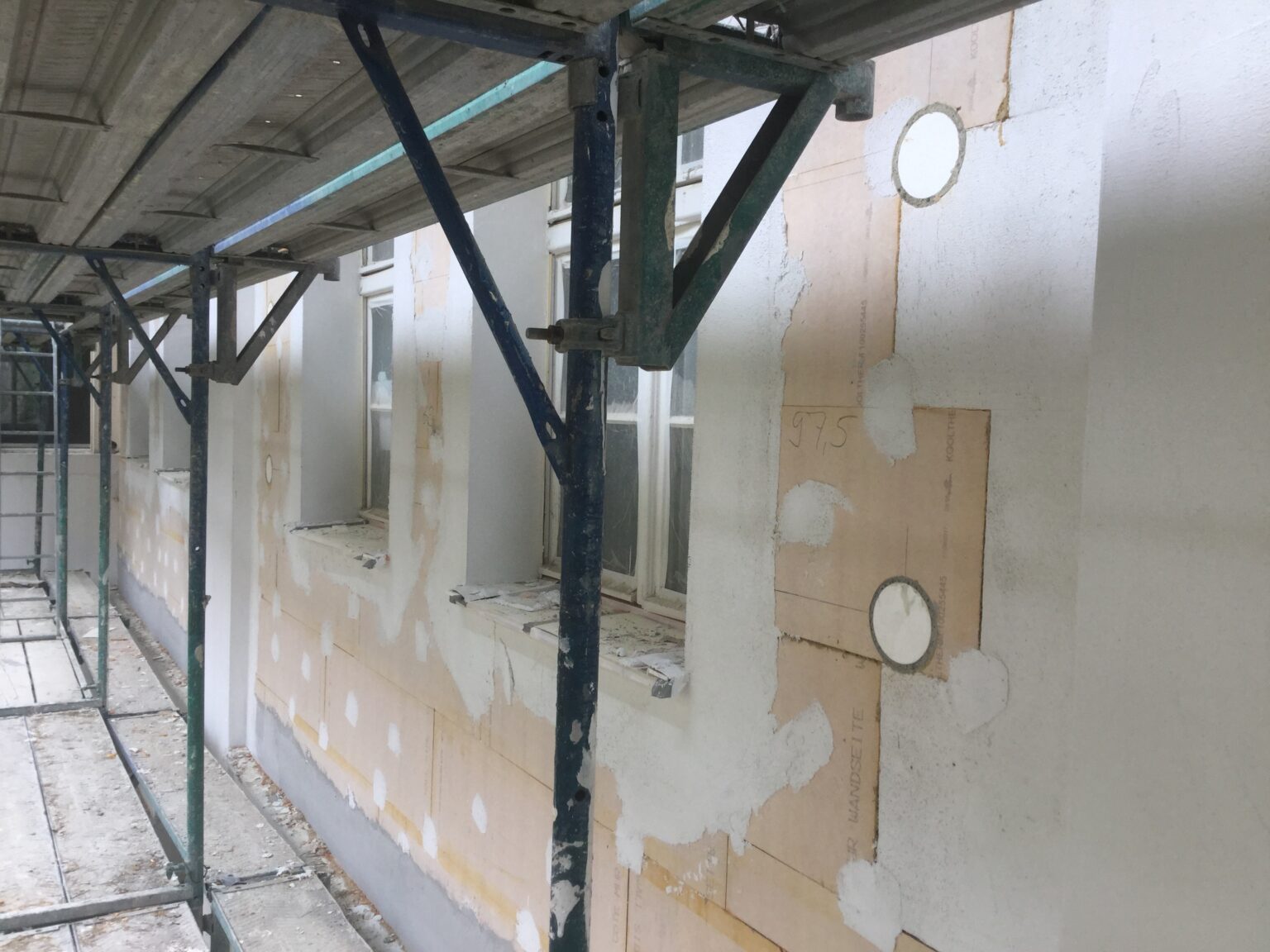 komplettsanierung-berlin-wilmersdorf-fassade-baustelle