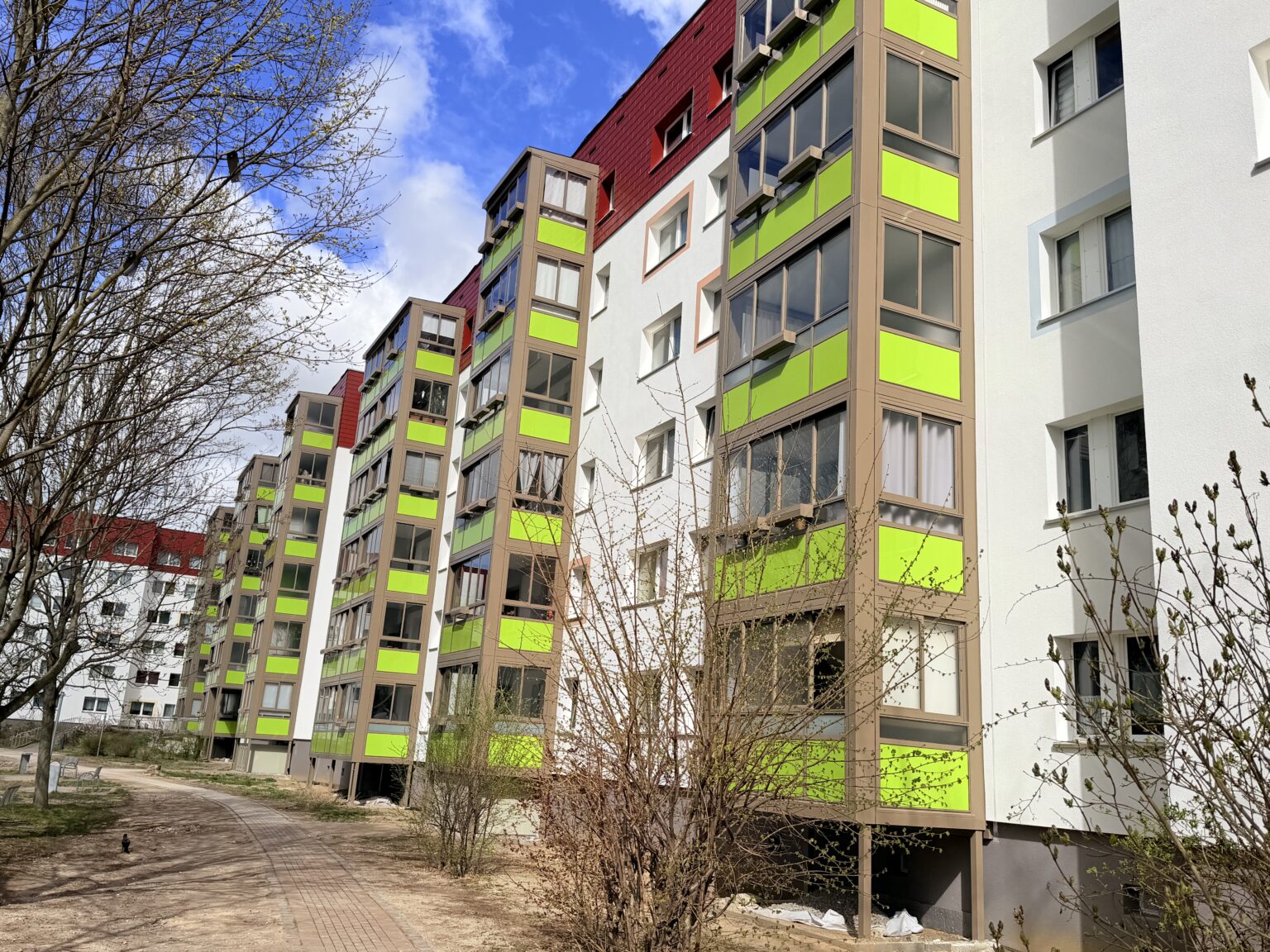 fassadengestaltung-berlin-neu-hohenschoenhausen-hofansicht-3